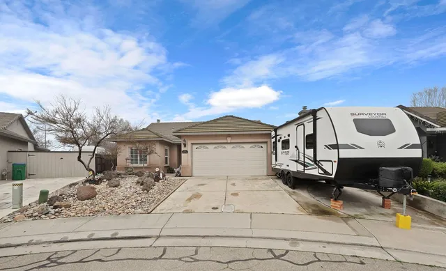 $584,950 | 922 Pearwood Circle, Lodi, CA 95242