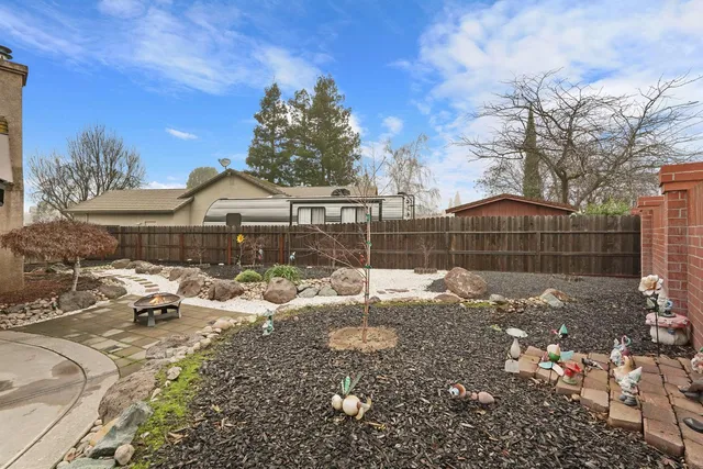 $584,950 | 922 Pearwood Circle, Lodi, CA 95242