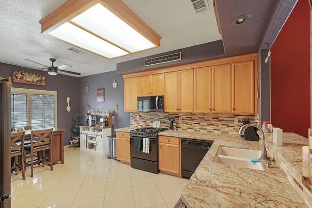 $584,950 | 922 Pearwood Circle, Lodi, CA 95242