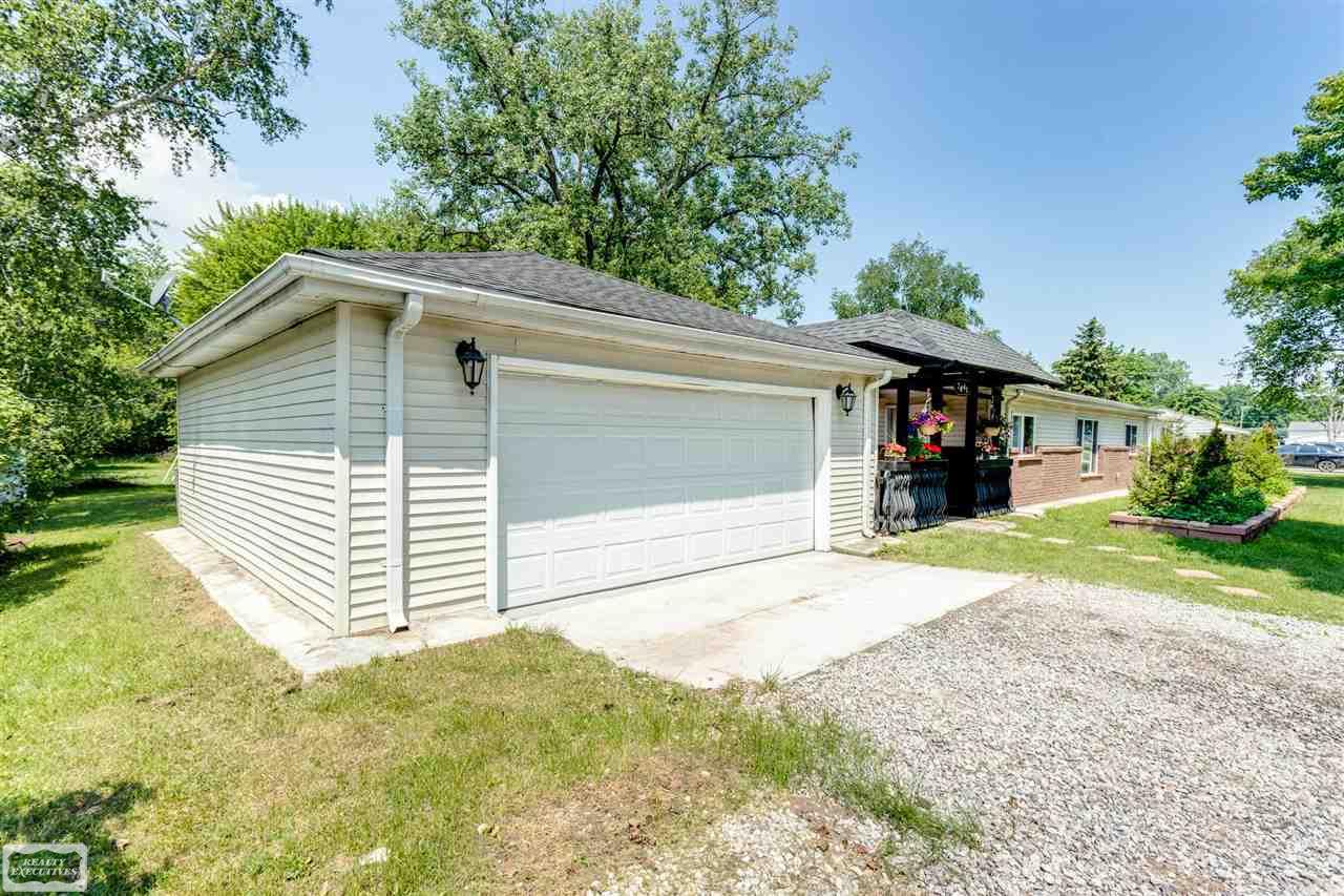 2841 Michigan Road Port Huron, MI 48060 - Photo 10 of 41 50044568-9.JPG