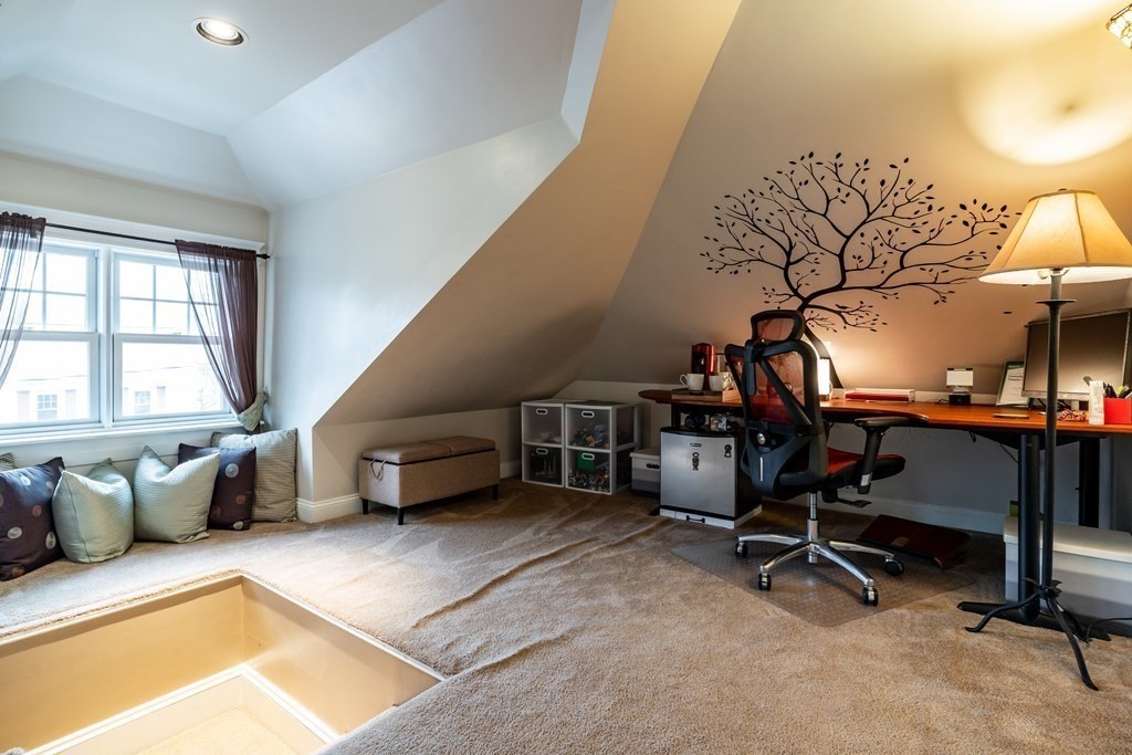 105 Adena Road, Unit 105 Newton, MA 02465 - Photo 15 of 23