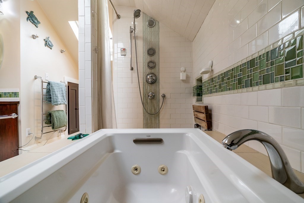 105 Adena Road, Unit 105 Newton, MA 02465 - Photo 20 of 23