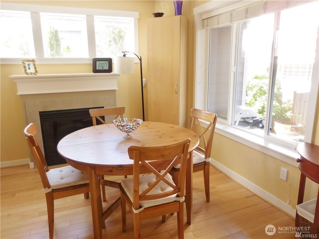 3615 Albion Place North, Unit A Seattle, WA 98103 - Photo 7 of 22