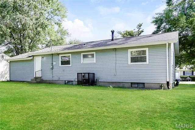 $1,445 | 1455 Broadlawns Lane, St. Louis, MO 63138