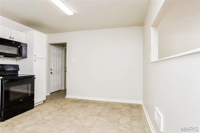 $1,445 | 1455 Broadlawns Lane, St. Louis, MO 63138