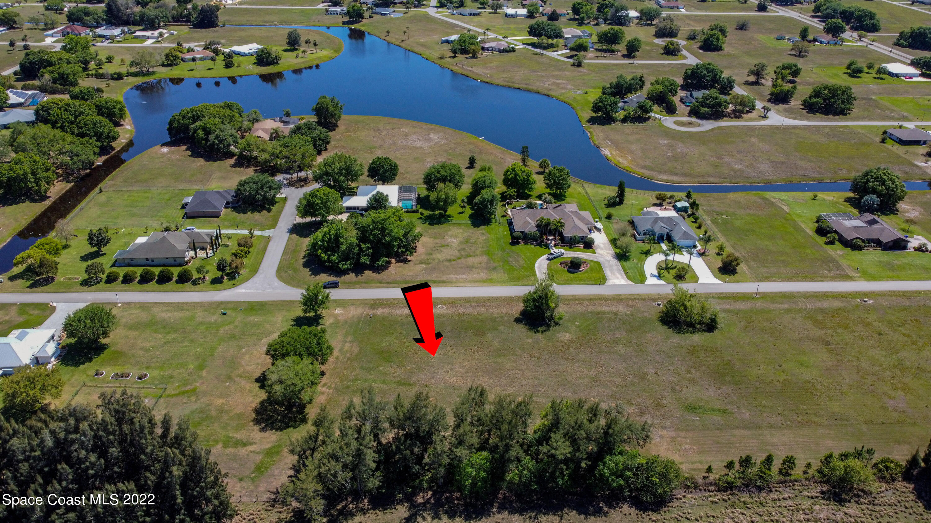 8301 Castile Road Sebring, FL 33876 - Photo 7 of 25 a view of a house with a swimming pool