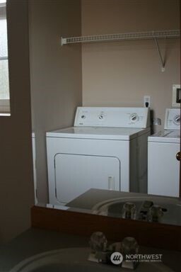 16630 169th Street Southeast Monroe, WA 98272 - Photo 10 of 11 a utility room with dryer and washer