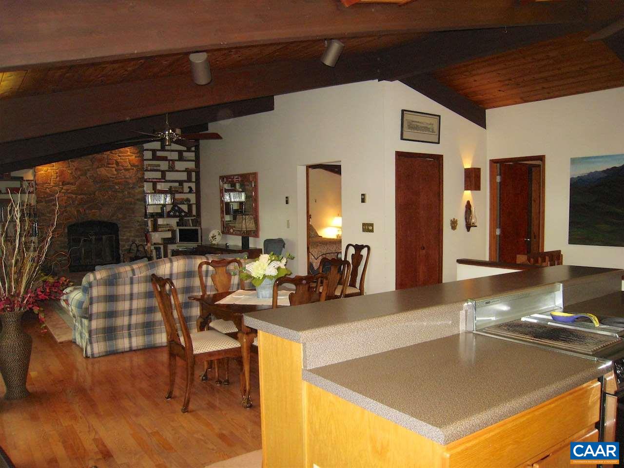 673 Devils Knob Loop Roseland, VA 22967 - Photo 23 of 46 Gallery Image 23
