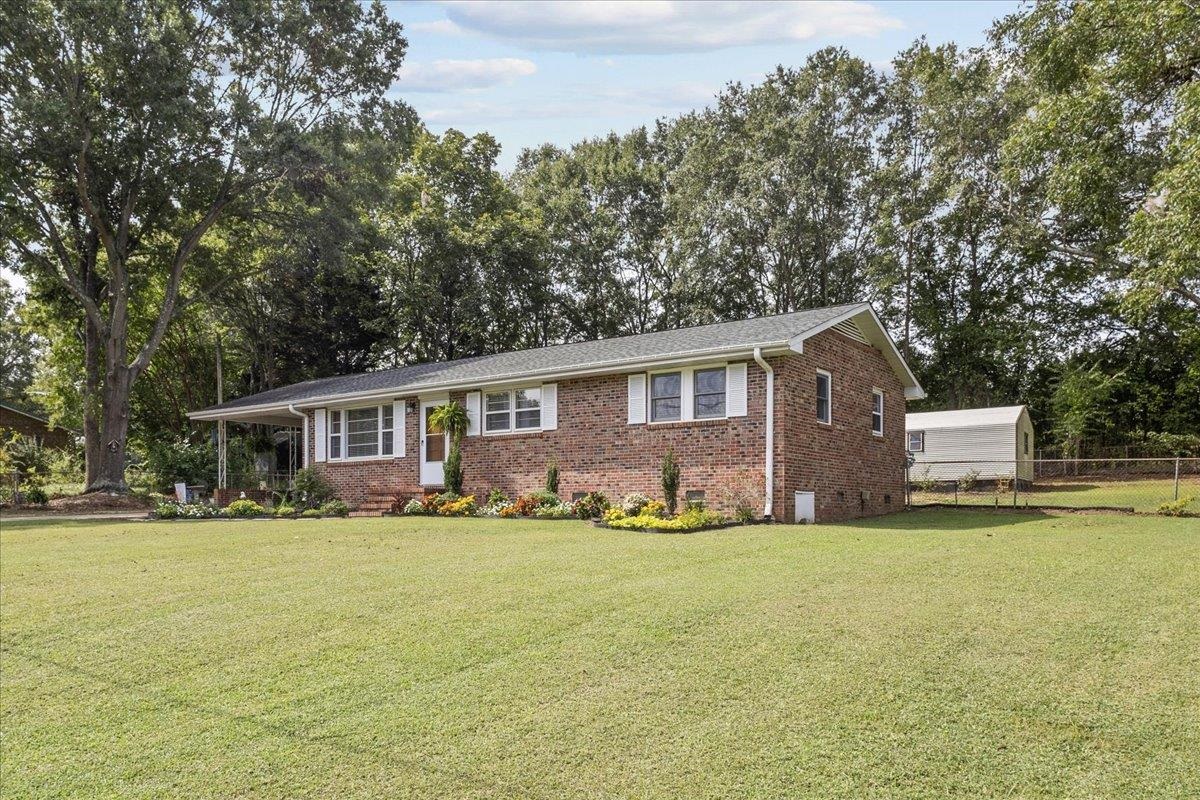 1020 Springdale Circle Boiling Springs, SC 29316 - Photo 3 of 27