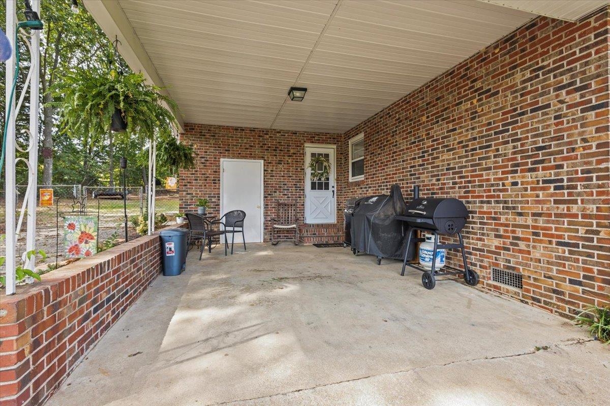 1020 Springdale Circle Boiling Springs, SC 29316 - Photo 5 of 27