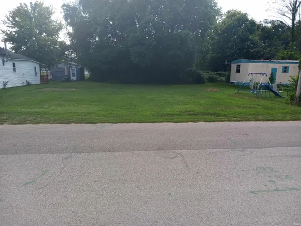 $29,900 | 210-212 West New Albany Avenue, Vincennes, IN 47591
