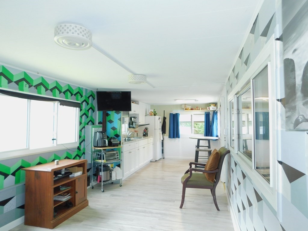 39 Mobile Home Way, Unit 39 Springfield, MA 01119 - Photo 7 of 14 Gallery Image 7
