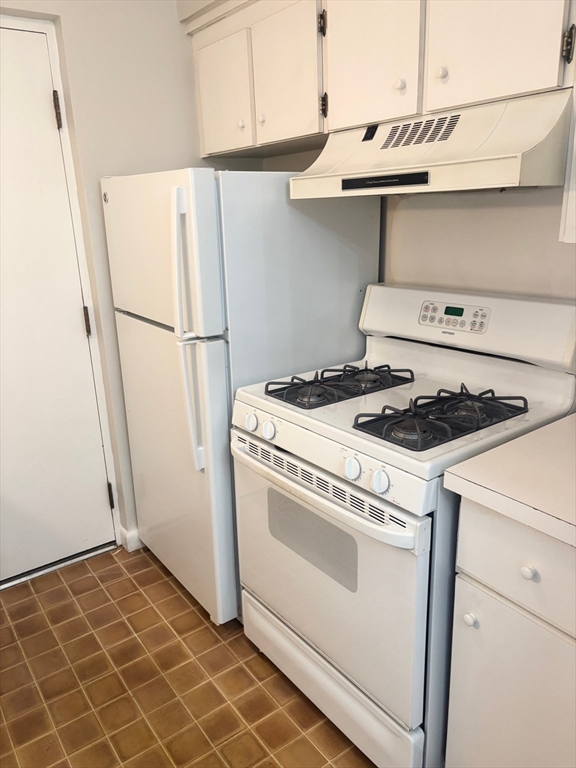 80 Walnut Street, Unit 311 Canton, MA 02021 - Photo 8 of 10