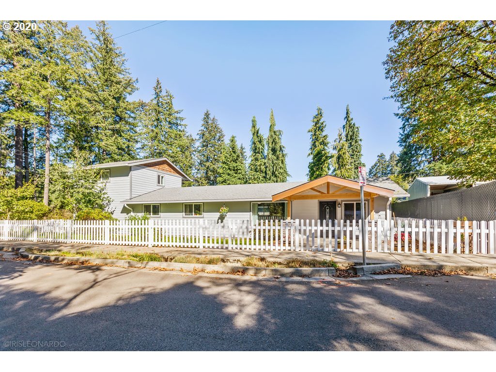 495 Southwest Maple Road Estacada, OR 97023 - Photo 1 of 32 Gallery Image 1