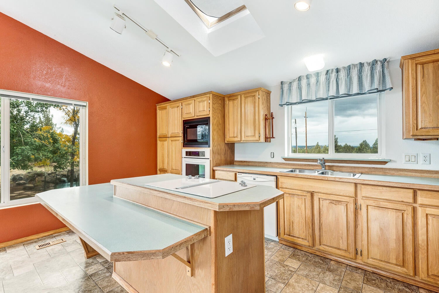 15779 Southwest Steelhead Road Terrebonne, OR 97760 - Photo 14 of 47 15779 Steelhead 13