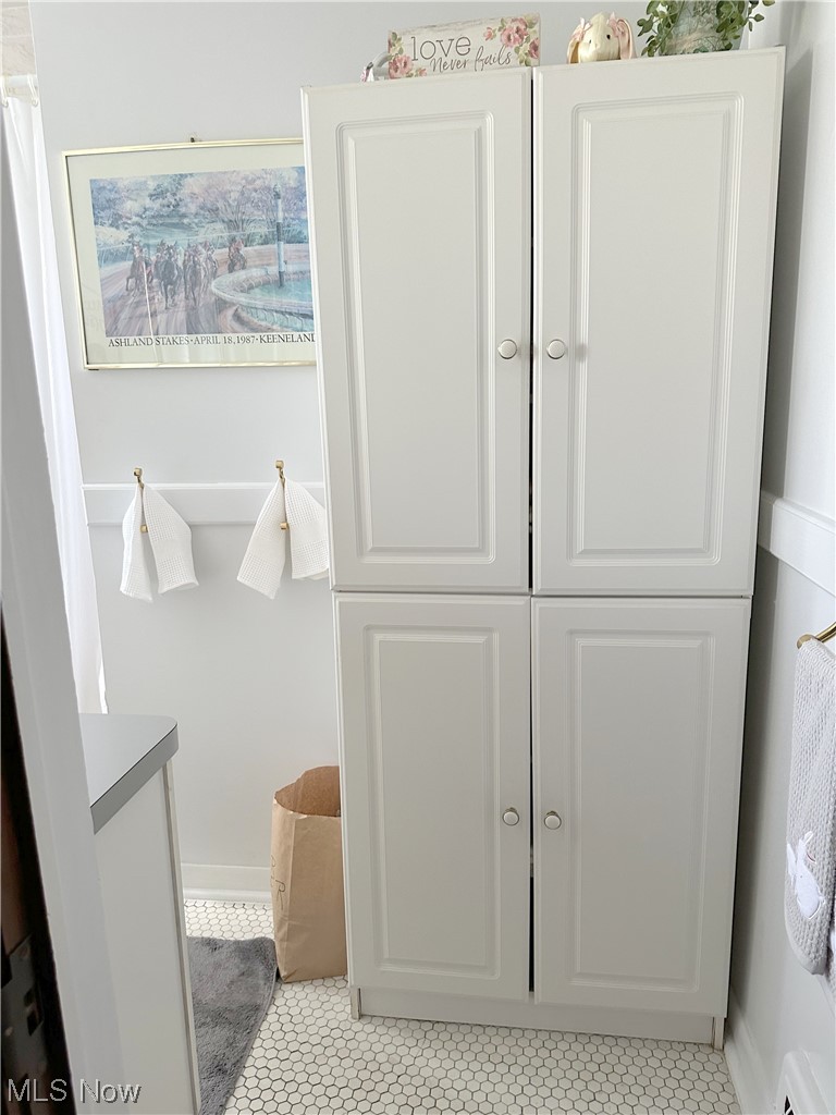 2012 Marlindale Road Cleveland Heights, OH 44118 - Photo 16 of 27 Cabinet in Full Bath will Stay