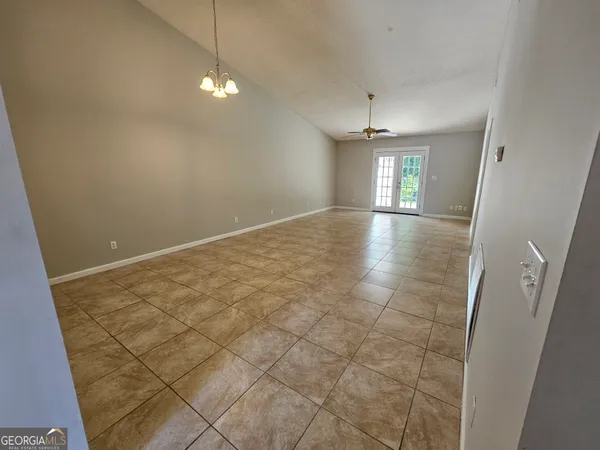 $1,350 | 189 East Lakemont Drive, Unit B, Kingsland, GA 31548