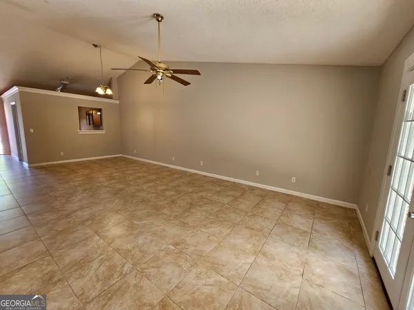 $1,350 | 189 East Lakemont Drive, Unit B, Kingsland, GA 31548