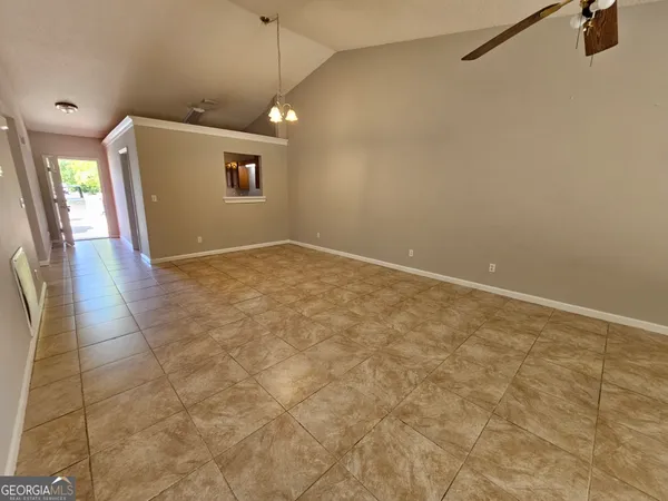 $1,350 | 189 East Lakemont Drive, Unit B, Kingsland, GA 31548