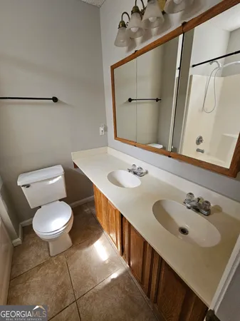 $1,350 | 189 East Lakemont Drive, Unit B, Kingsland, GA 31548