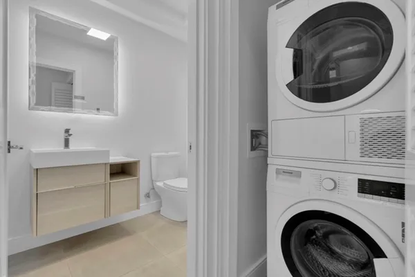 $3,400 | 708 East 6th Street, Unit 1, Boston, MA 02127