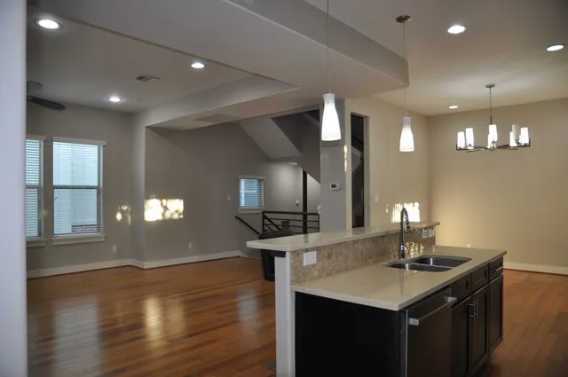 $2,650 | 5743 Petty Street, Houston, TX 77007