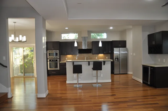 $2,650 | 5743 Petty Street, Houston, TX 77007