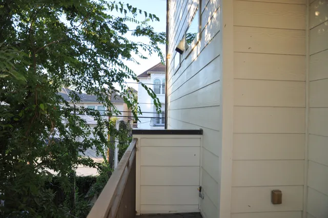 $2,650 | 5743 Petty Street, Houston, TX 77007