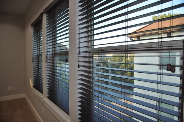 $2,650 | 5743 Petty Street, Houston, TX 77007