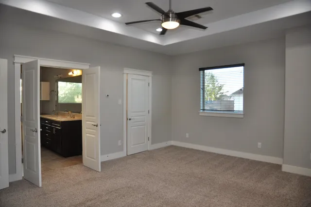 $2,650 | 5743 Petty Street, Houston, TX 77007