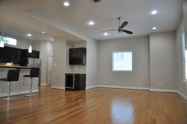 $2,650 | 5743 Petty Street, Houston, TX 77007