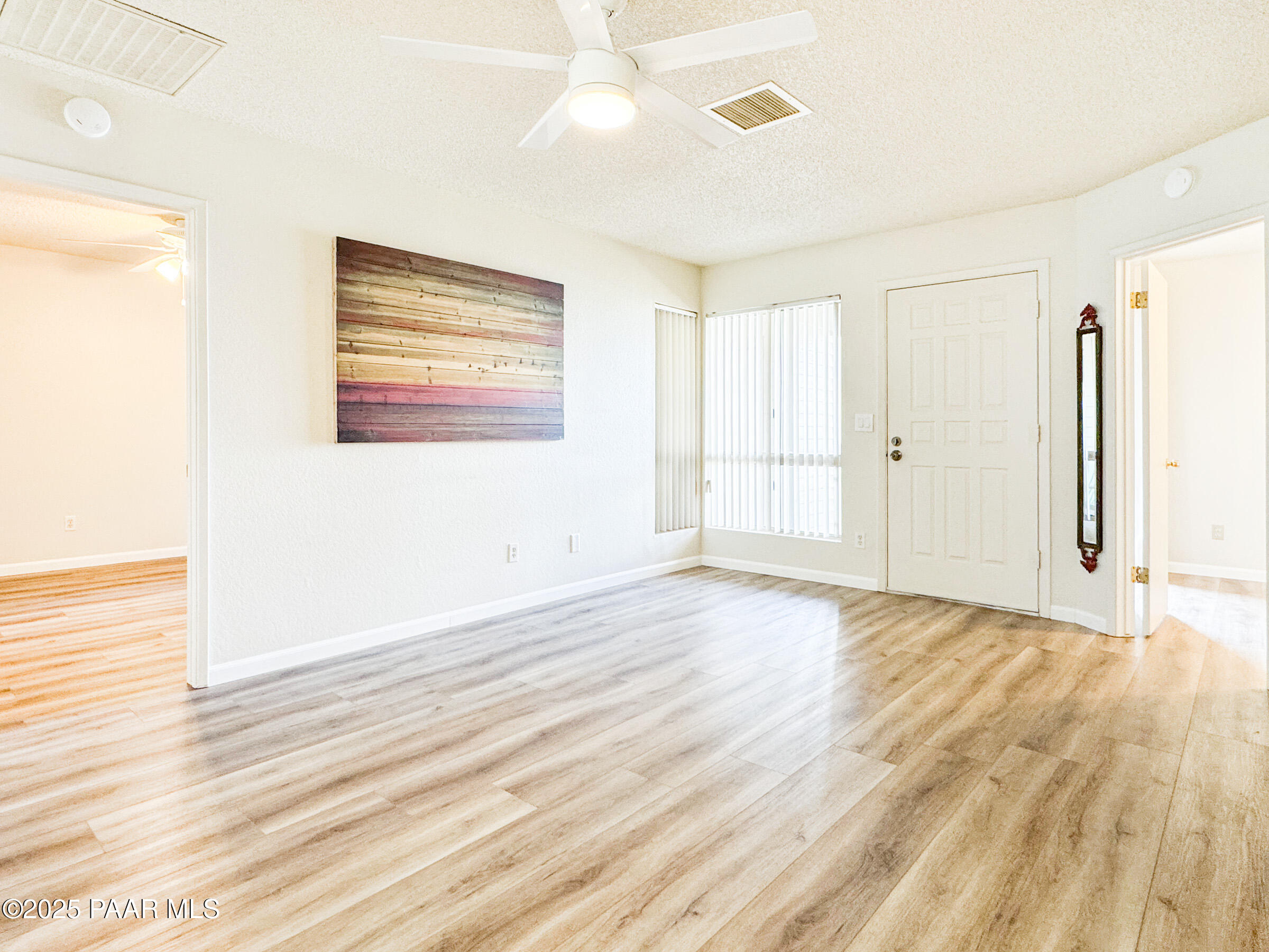 3175 Shoshone Drive, Unit B2 Prescott, AZ 86301 - Photo 6 of 17 05 SHO LR1.1