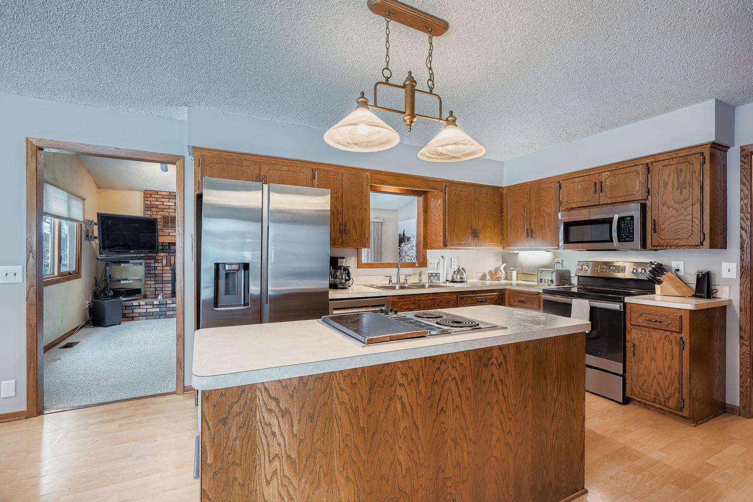 7071 Empire Lane North Maple Grove, MN 55311 - Photo 4 of 13