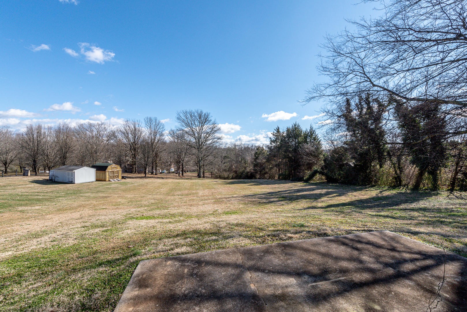3869 Big Springs Ridge Road Friendsville, TN 37737 - Photo 21 of 21 a view of a yard with a house