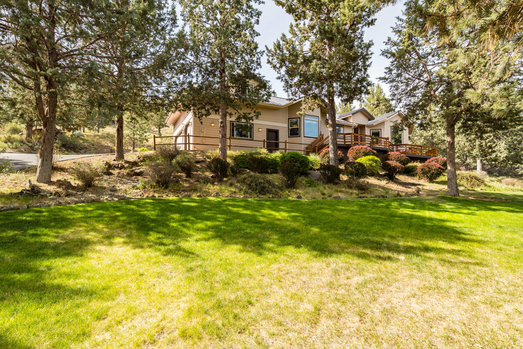 66530 Ponderosa Loop Bend, OR 97703 - Photo 37 of 55 JH5_3322