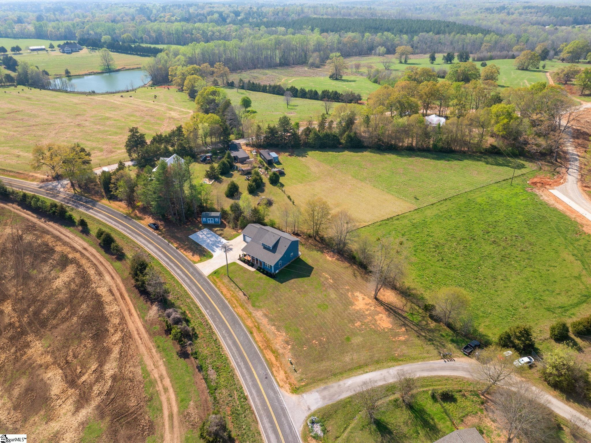 2762 Allen Bridge Road Fountain Inn, SC 29644 - Photo 37 of 41