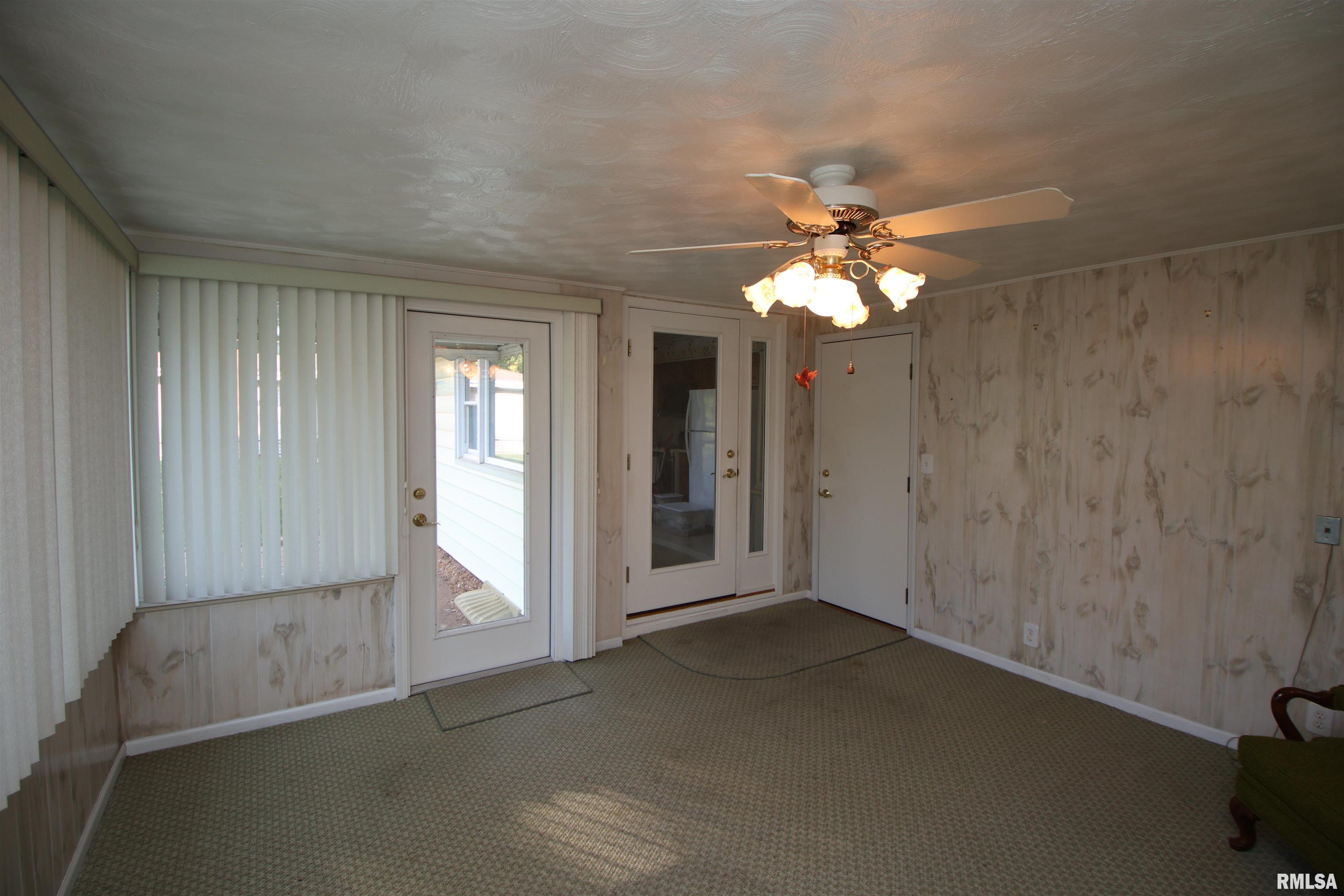 2631 West Overhill Road Peoria, IL 61615 - Photo 16 of 54 Gallery Image 16