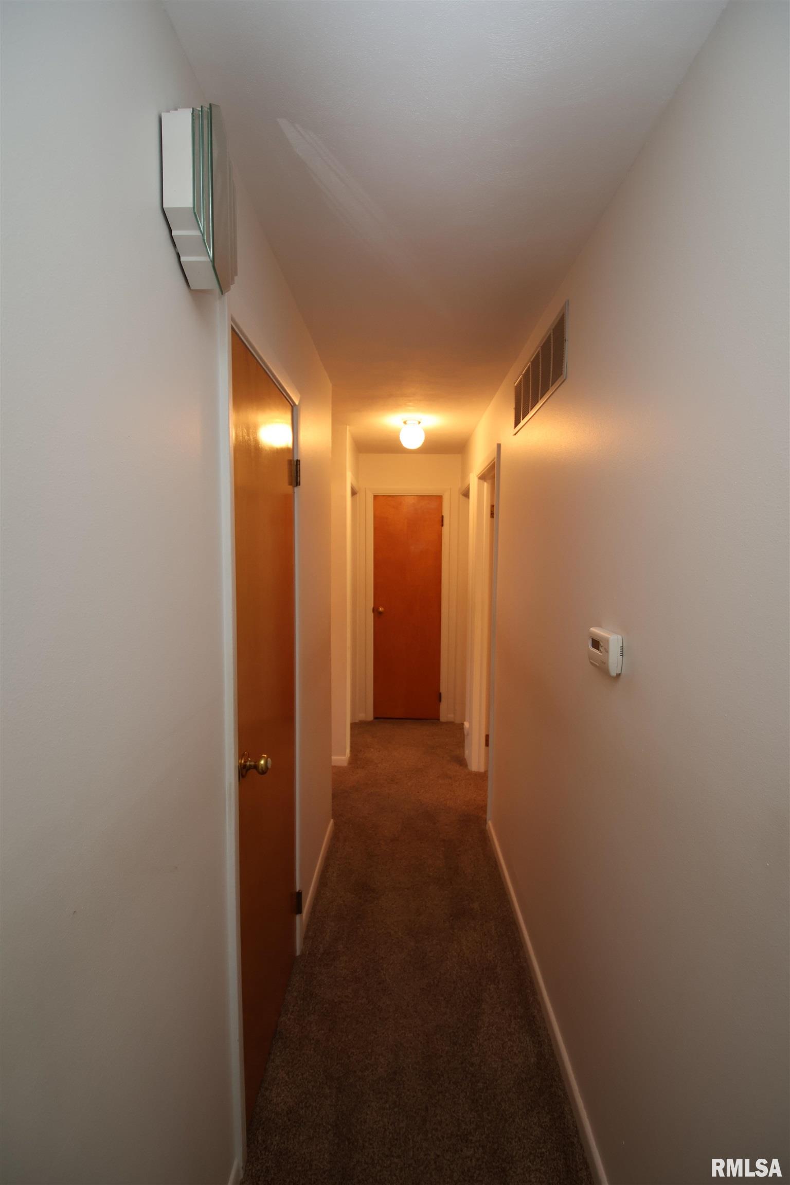2631 West Overhill Road Peoria, IL 61615 - Photo 17 of 54 Gallery Image 17