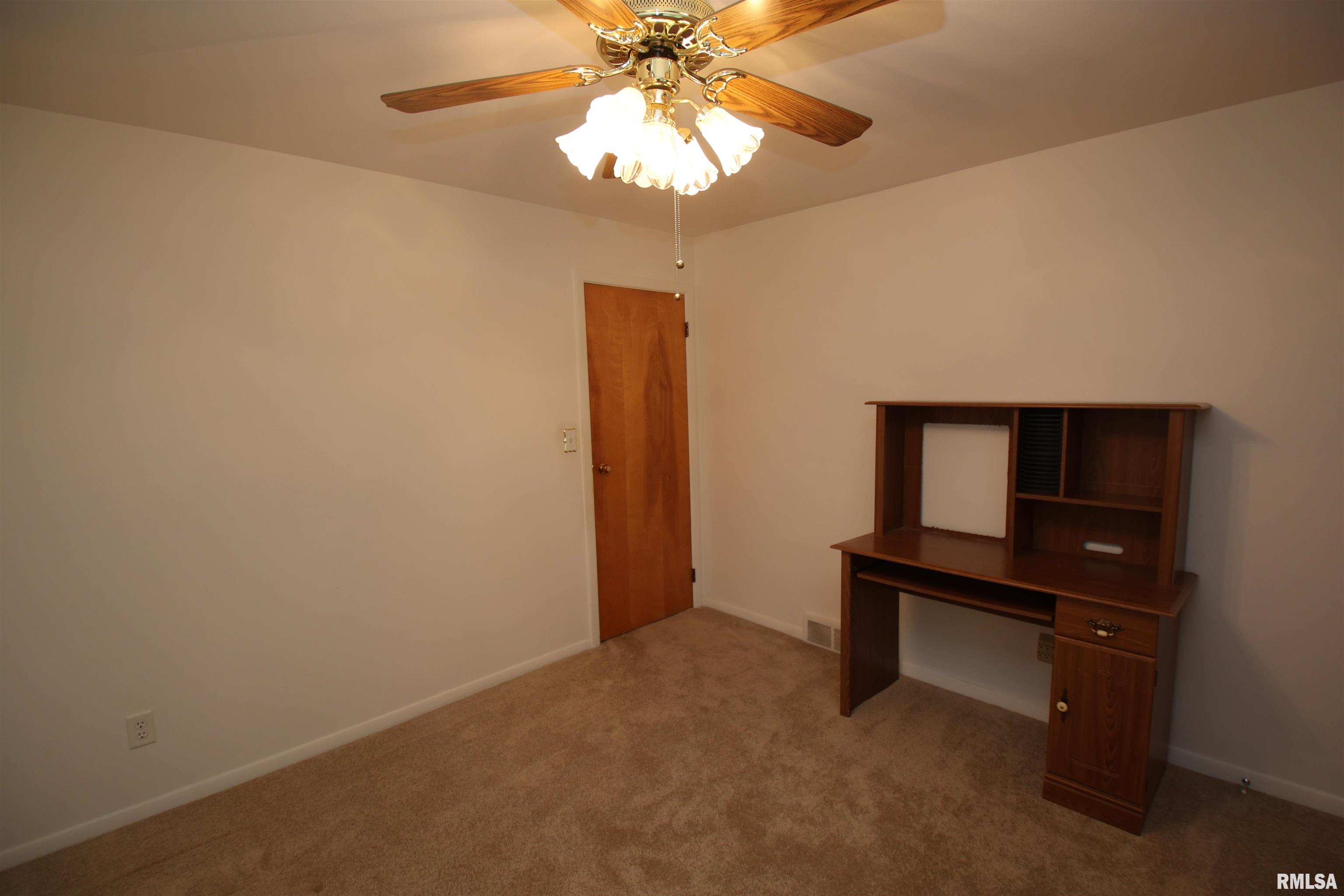 2631 West Overhill Road Peoria, IL 61615 - Photo 28 of 54 Gallery Image 28