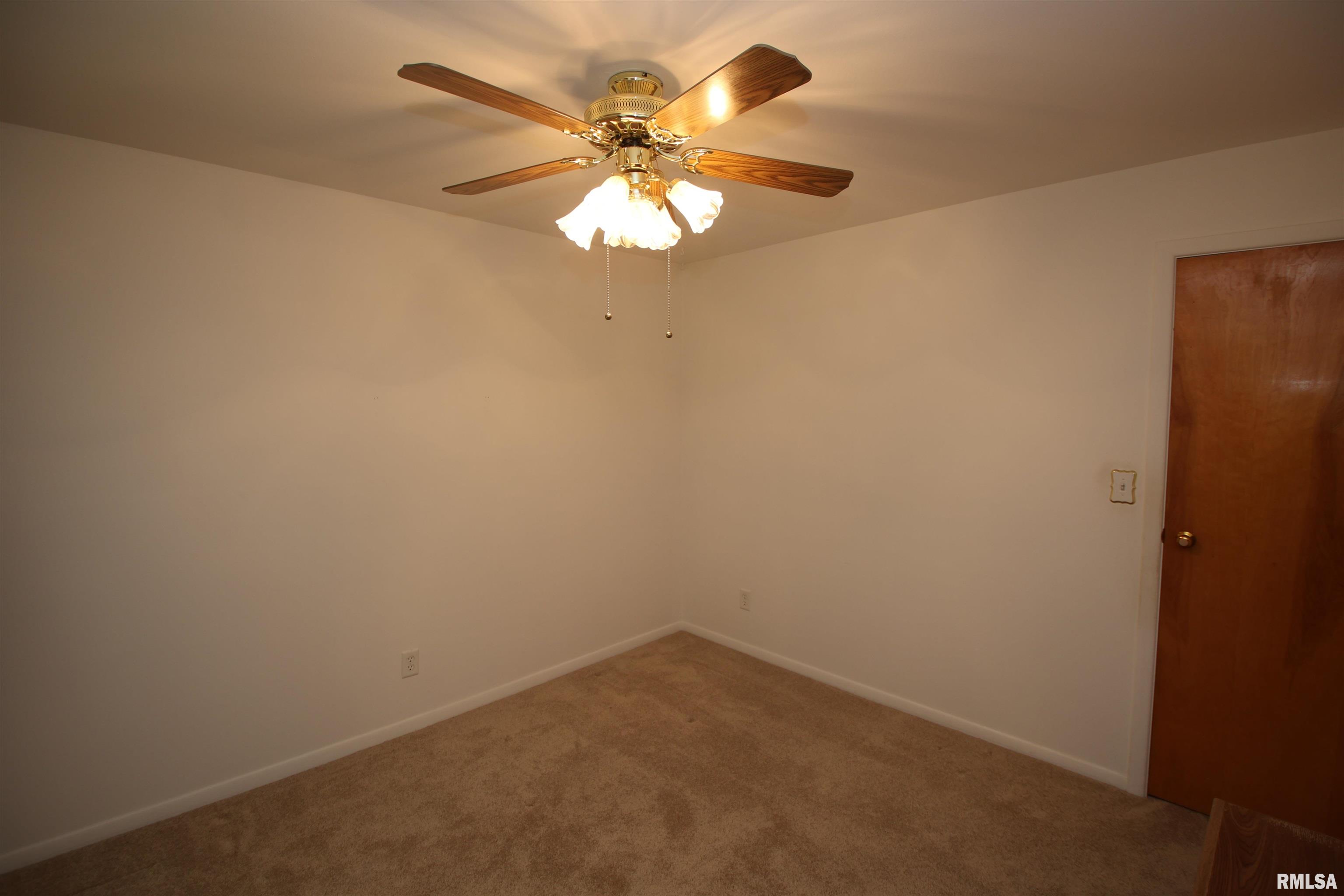 2631 West Overhill Road Peoria, IL 61615 - Photo 29 of 54 Gallery Image 29