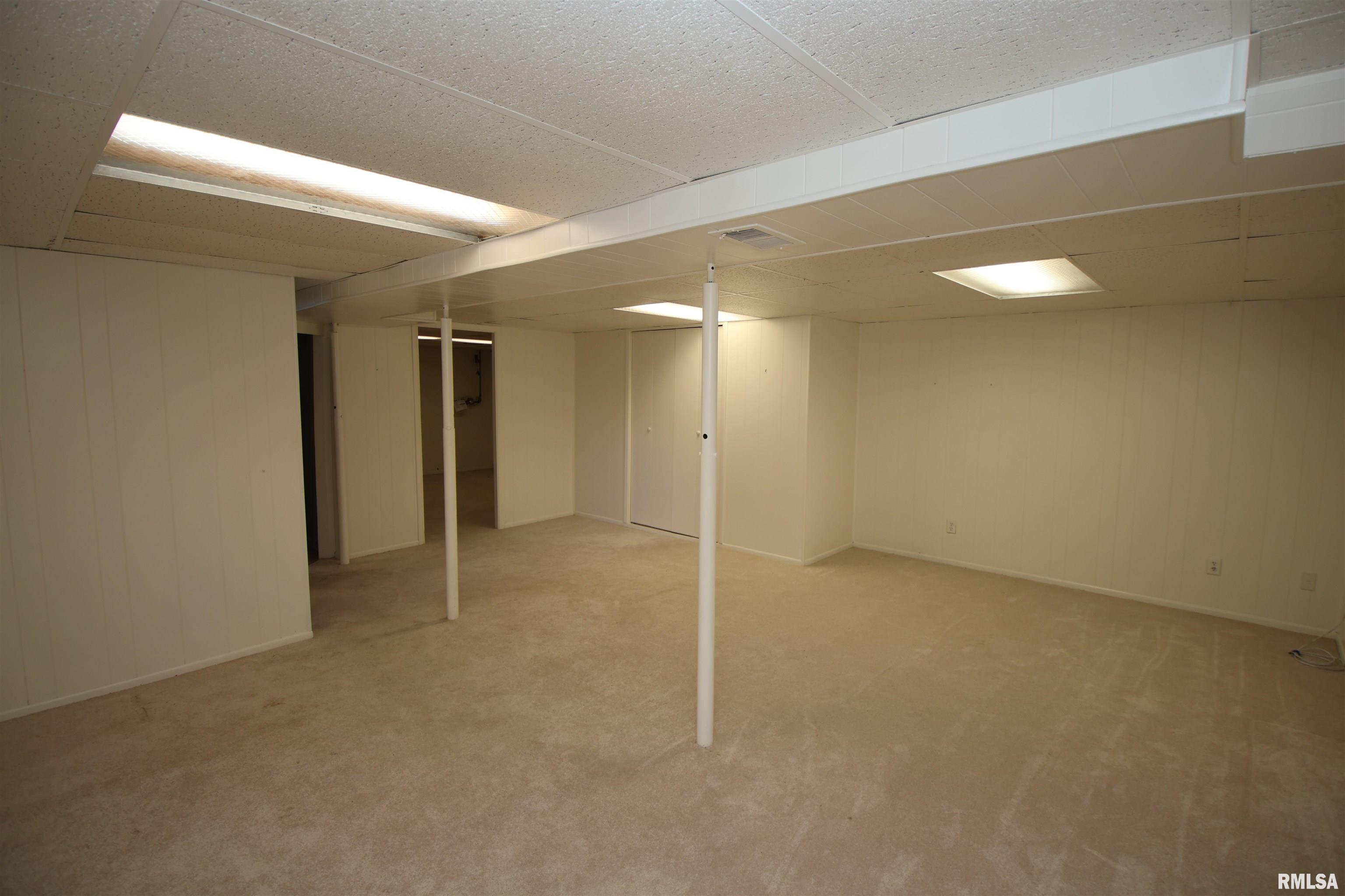 2631 West Overhill Road Peoria, IL 61615 - Photo 35 of 54 Gallery Image 35