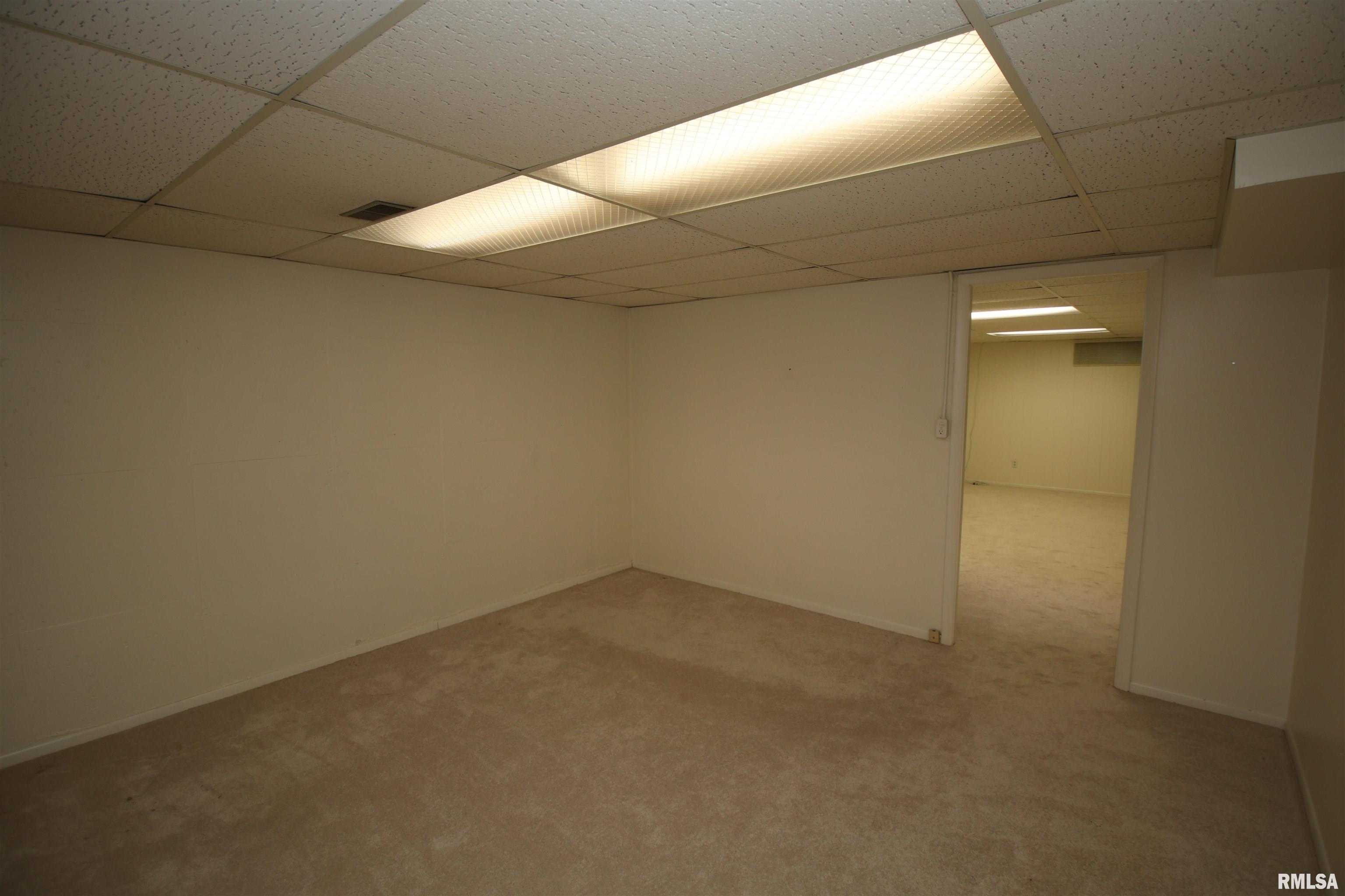 2631 West Overhill Road Peoria, IL 61615 - Photo 42 of 54 Gallery Image 42