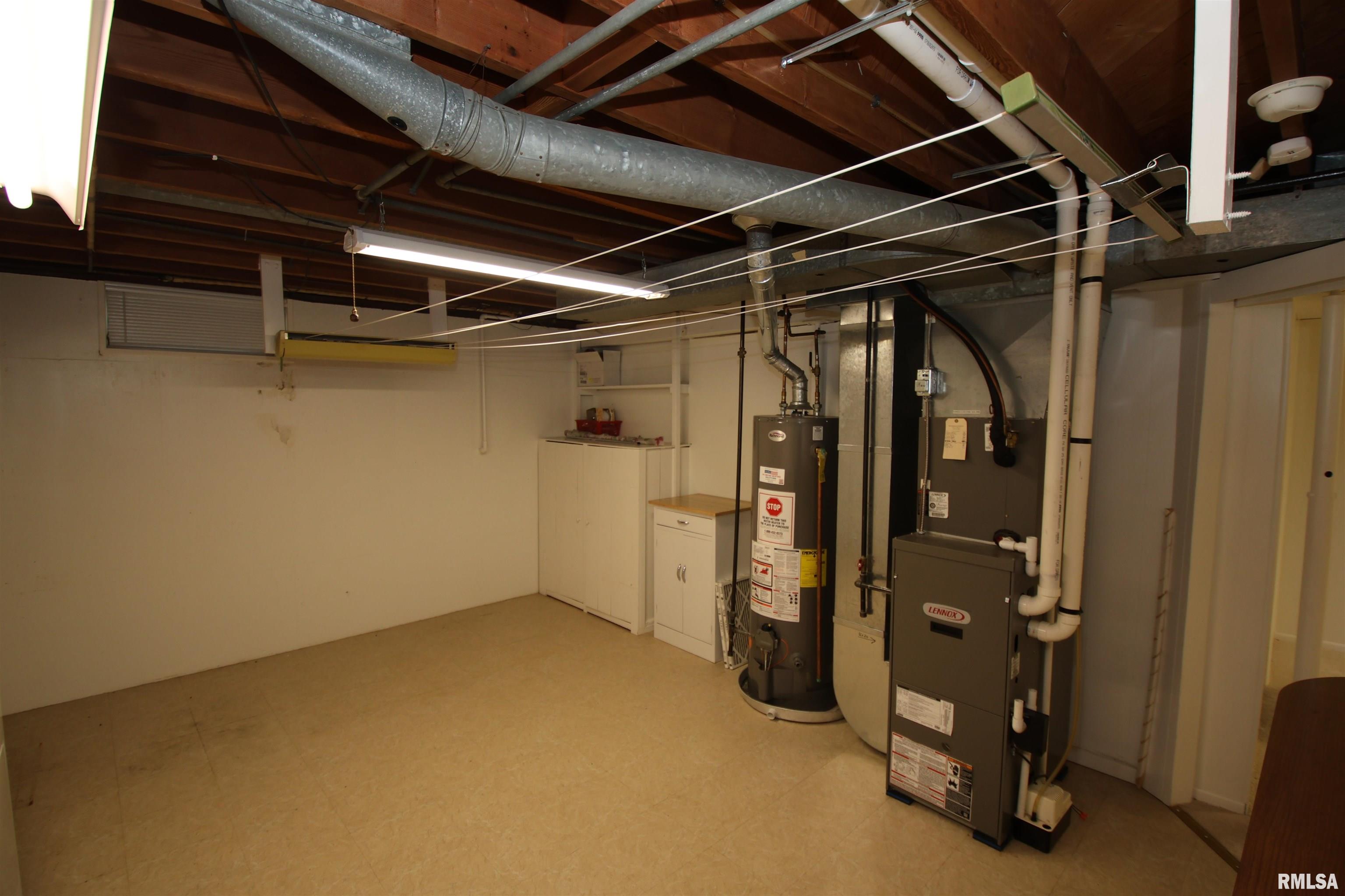 2631 West Overhill Road Peoria, IL 61615 - Photo 48 of 54 Gallery Image 48