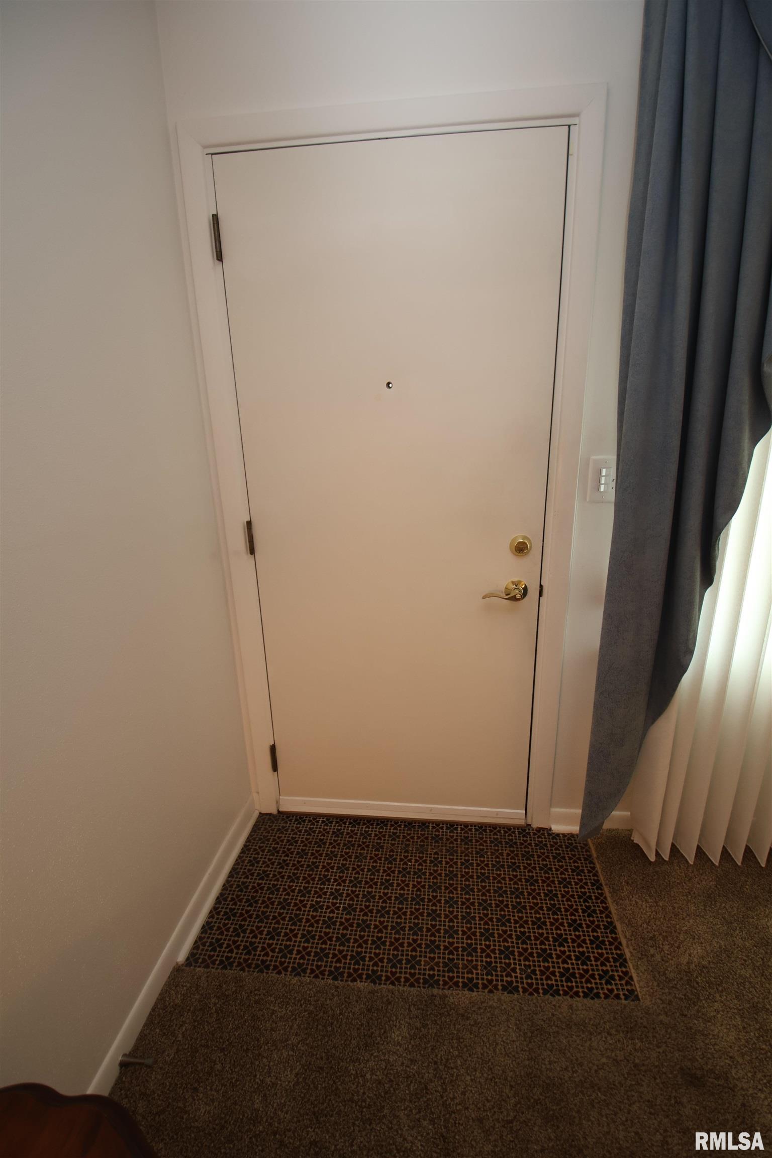 2631 West Overhill Road Peoria, IL 61615 - Photo 5 of 54 Gallery Image 5