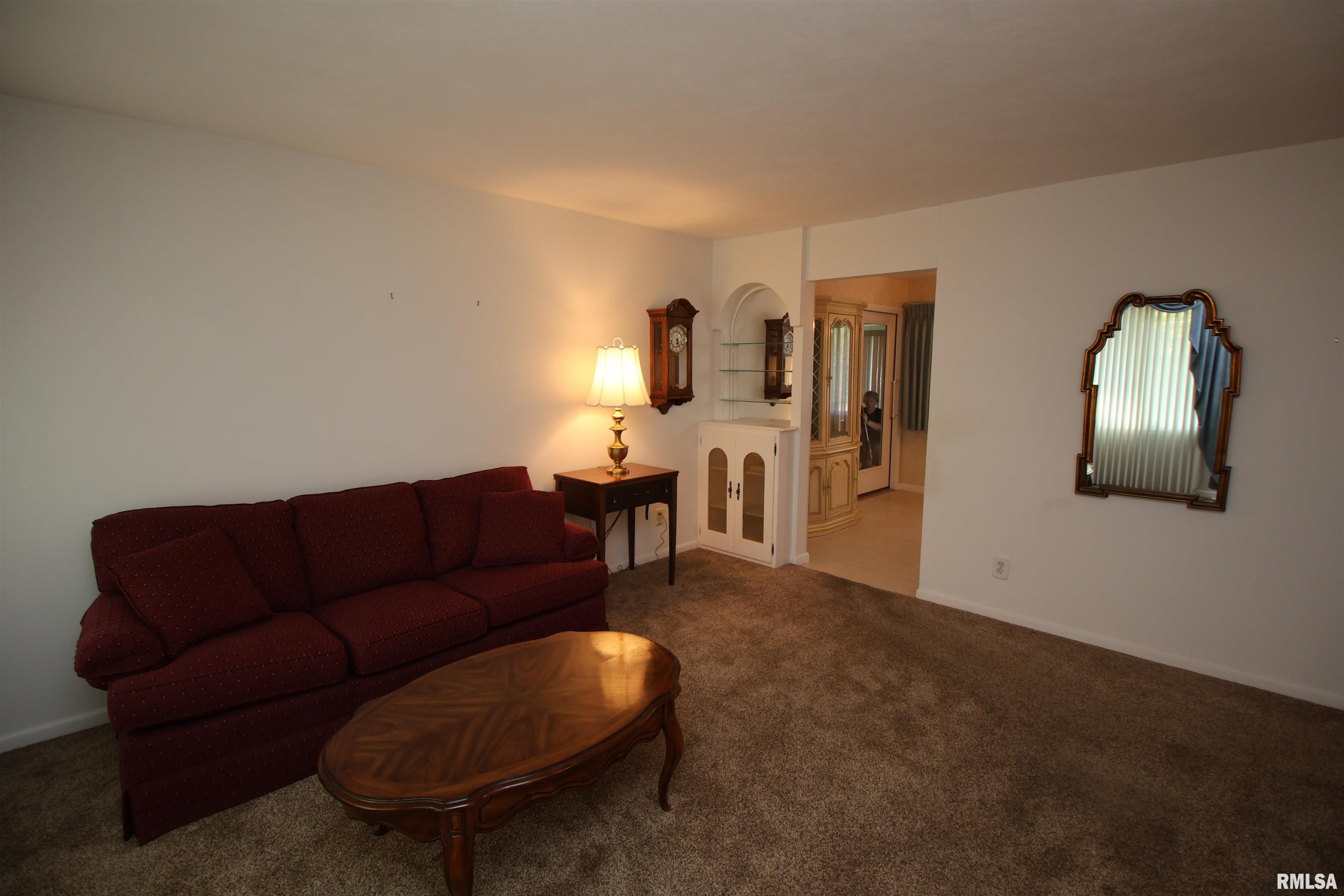 2631 West Overhill Road Peoria, IL 61615 - Photo 7 of 54 Gallery Image 7