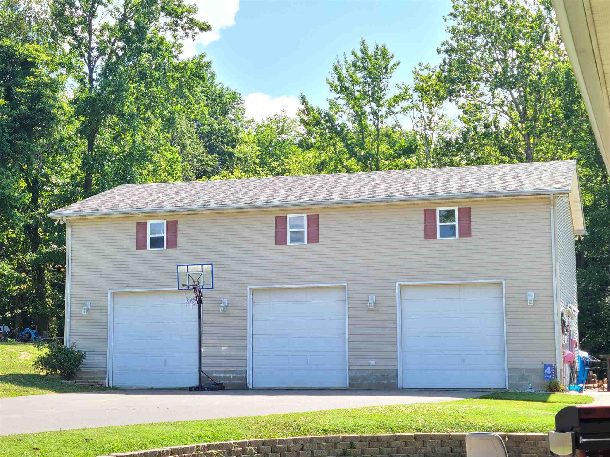 1401 Tupman Road Evansville, IN 47720 - Photo 3 of 32 Gallery Image 3