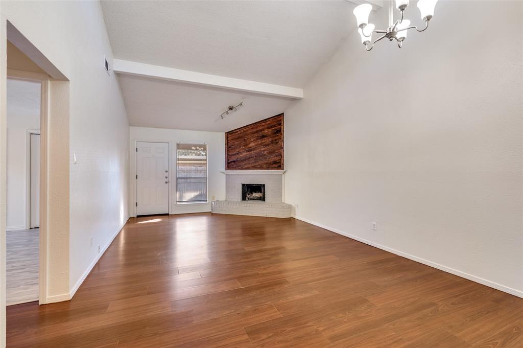 2733 St George Place Arlington, TX 76015 - Photo 3 of 25