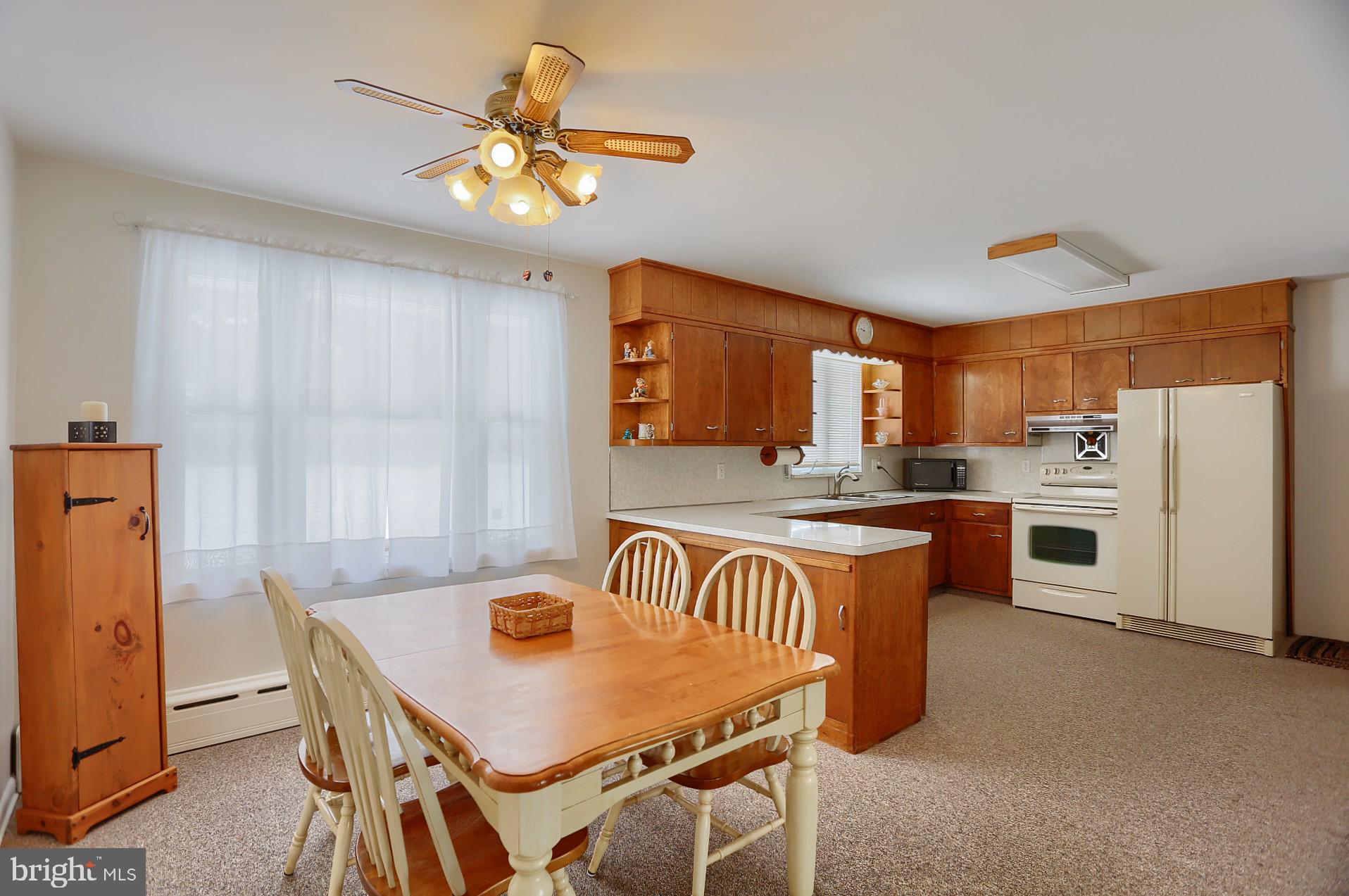 28 South Kemp Road Kutztown, PA 19530 - Photo 11 of 31 Kitchen