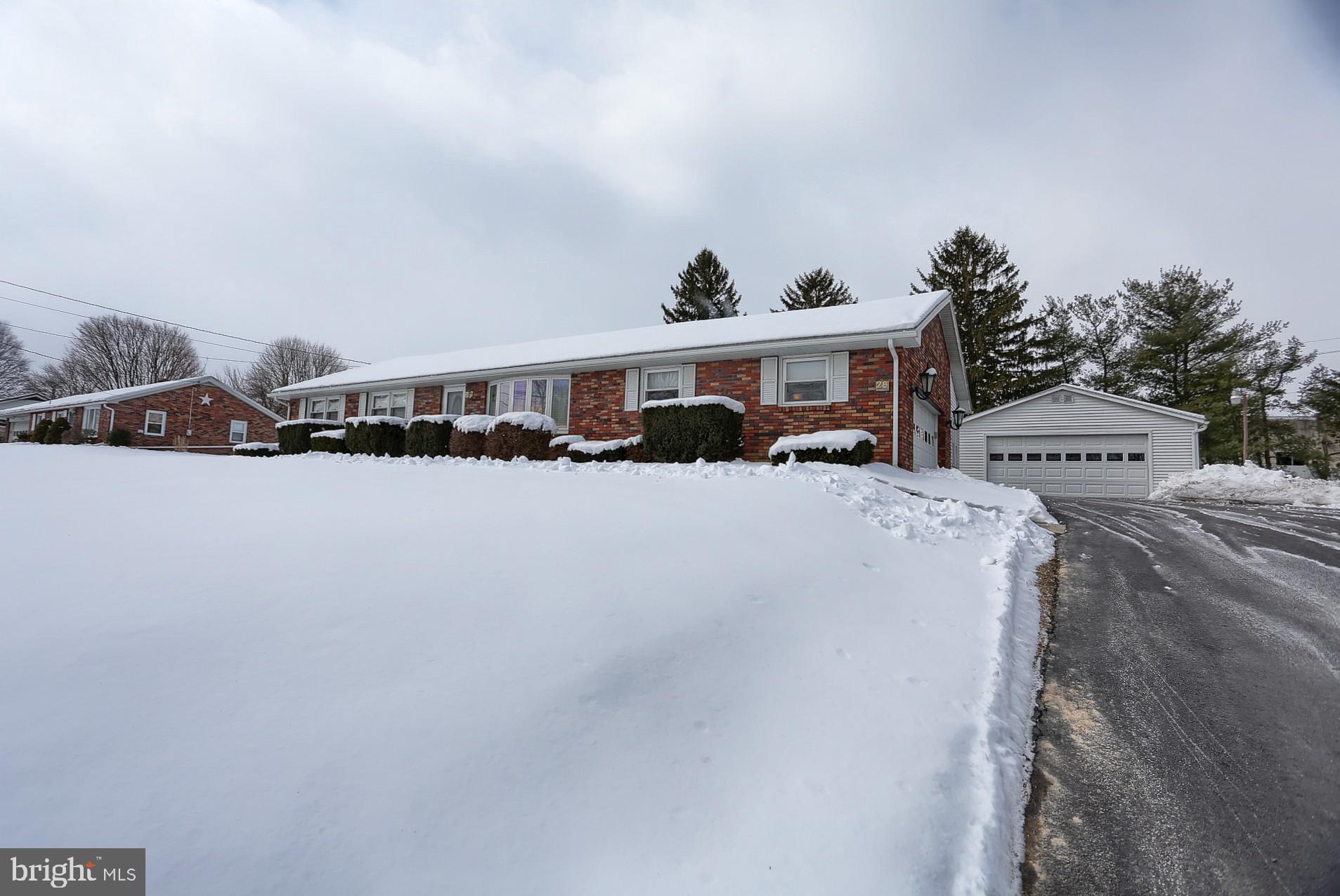 28 South Kemp Road Kutztown, PA 19530 - Photo 4 of 31 Front