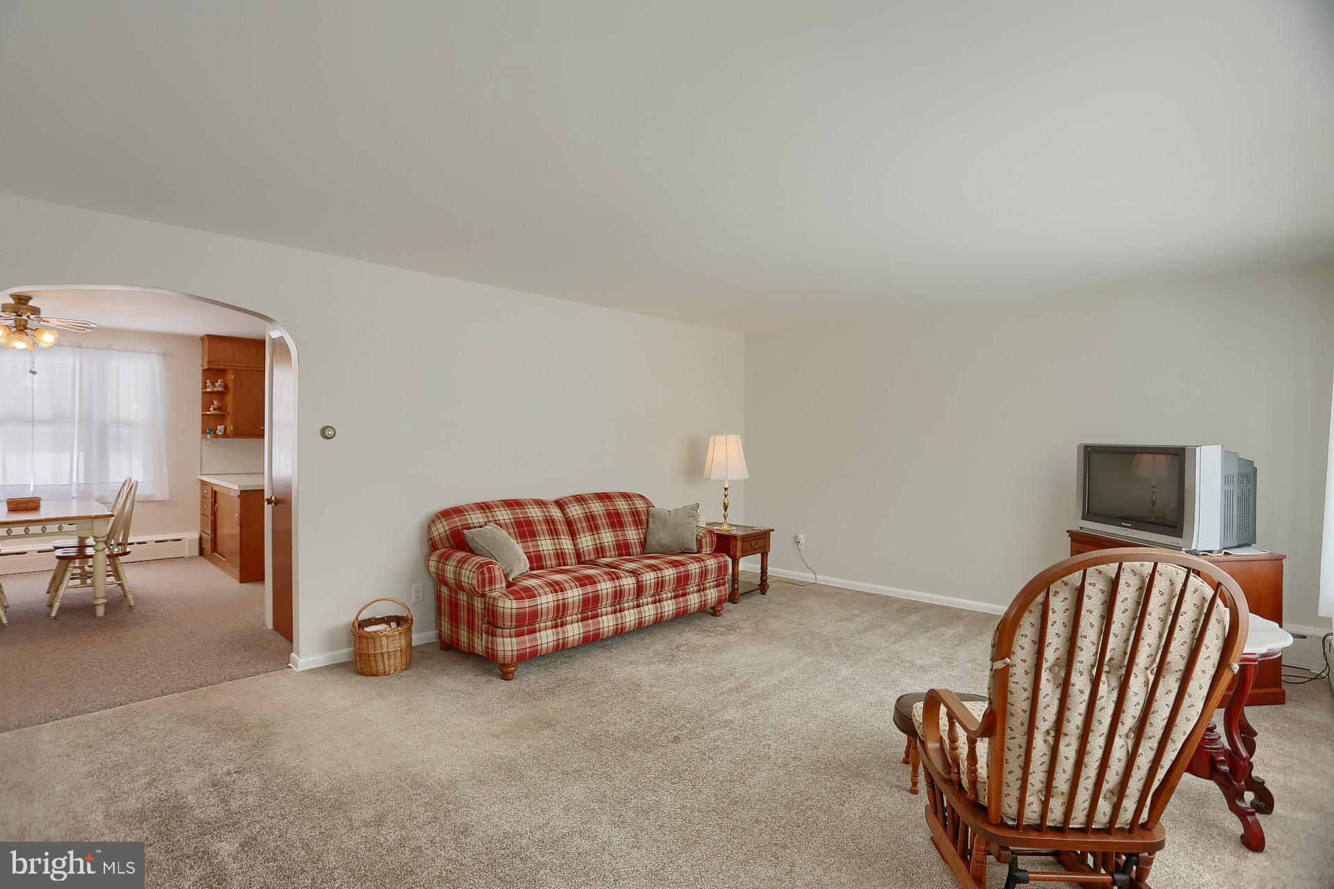 28 South Kemp Road Kutztown, PA 19530 - Photo 6 of 31 Family Room
